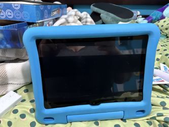 Fire HD 8 Kids Tablet With Blue Bumper 