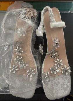 Womens rhinestone flower Clear block  heel, elastic ankle strap, open to shoe