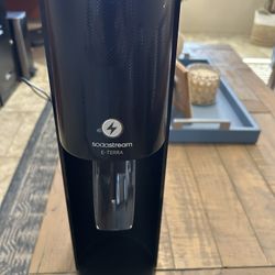 Soda Stream Quick Connect With Extra Cylinder
