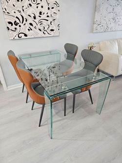 Italian Bent Dinning Glass Table with chairs