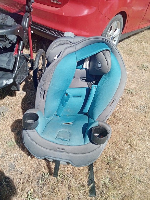 Carseat At Yelm Yard Sale Baby Clothes 25¢ Some Brand Nw