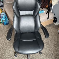 La-Z-Boy Manager's Office Chair with Adjustable Headrest