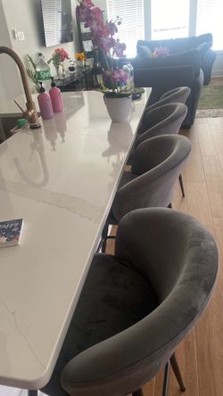 Countertop chair