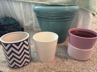 Set of 4 Ceramic Plant Pots / Planters