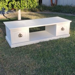 Large Coffee Table With Cuboards