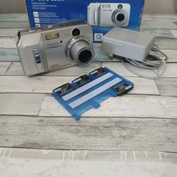 Olympus D-595 Zoom Digital Camera 5.0 MP 3X Optical Zoom 12X w 256MB, 128MB,32MB & 2GB Memory Cards