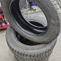 4 Winter Tires Like New 225/60/17