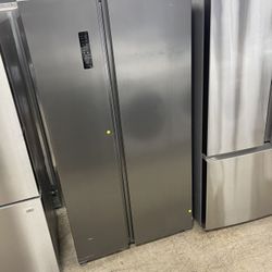 Frigidaire Side By Side Refrigerator AYEM