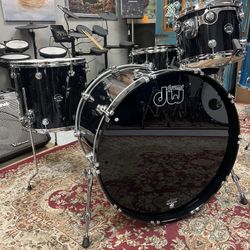 DW Performance Maple Black Mirra 4pc Drum Set