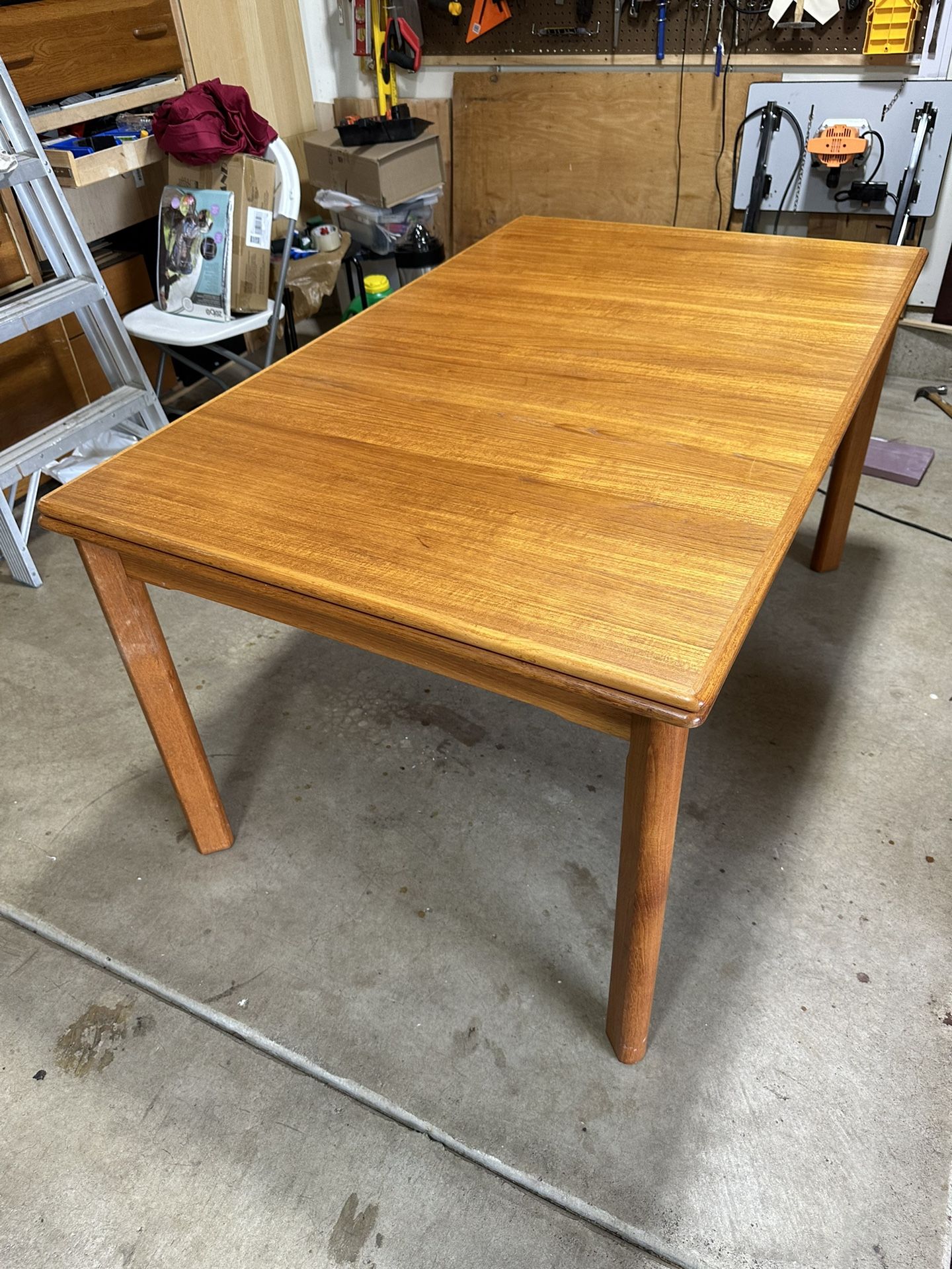 6 Chairs And 57” Expandable To 96” Dining Table