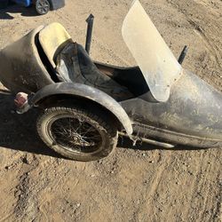 The Motorcycle Side Car