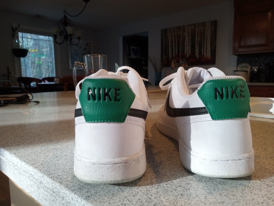 Nike Court Sneakers