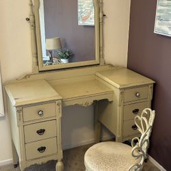 Antique Shabby Chic Victorian Vanity Dressing Makeup Table with Mirror & Chair
