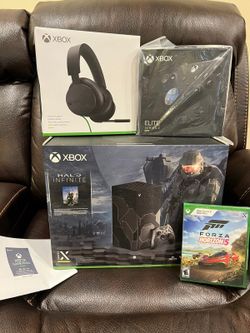 Microsoft Xbox Series X 1TB Console Halo Infinite Limited Edition Bundle & MORE