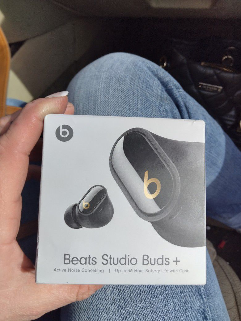 Beats By Dre Studio Buds Apple Airpod Pros Asking $100 Each 