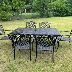 Beautiful  7 pcs  set 6 cast Aluminum  table and 6 chair cast aluminum chairs