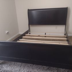 Queen Sleigh Bed