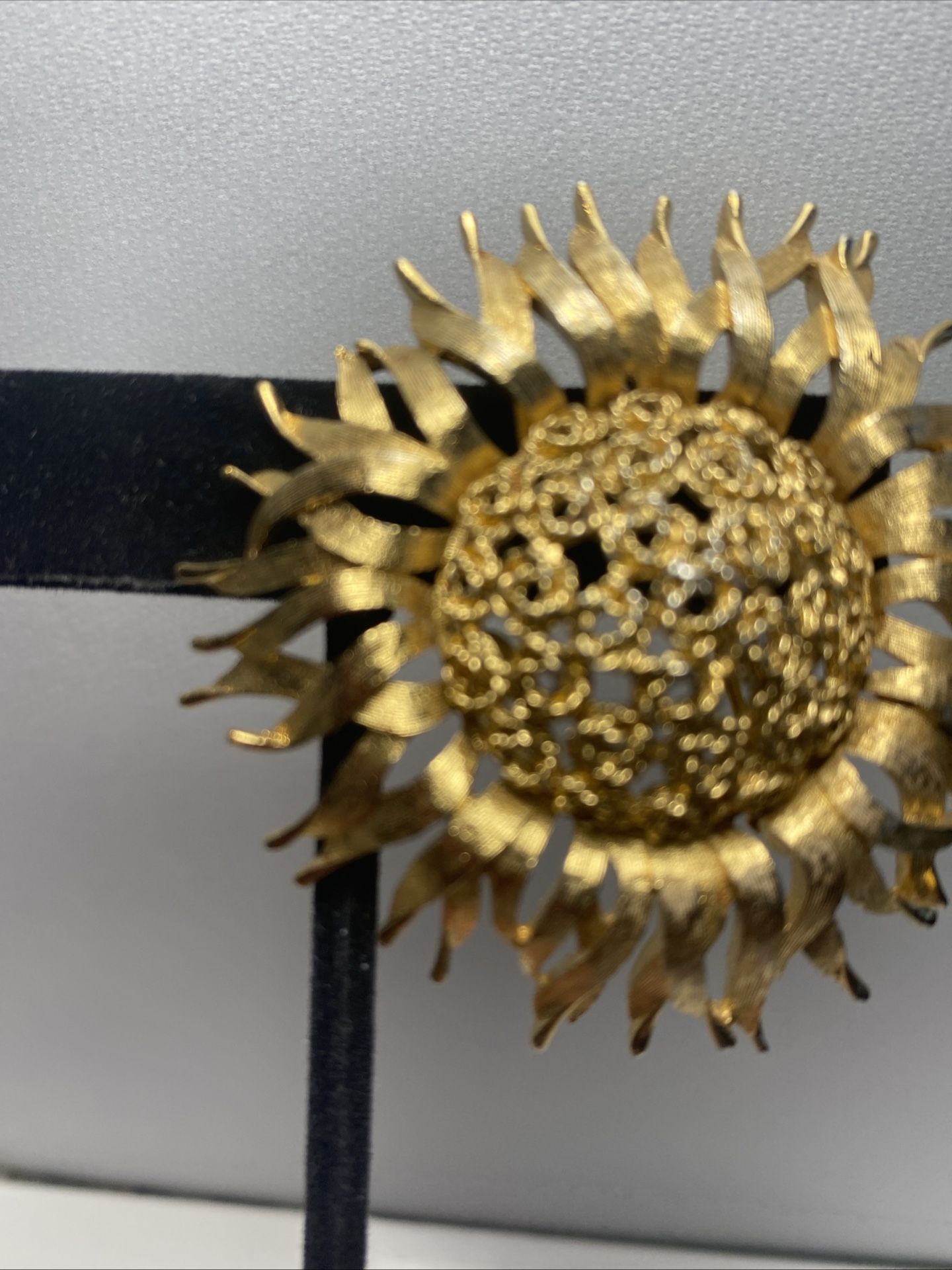 Monet Vintage Sunflower Gold Tone. Brooch Pin