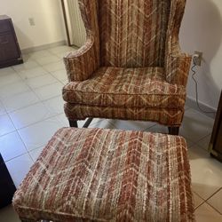 Chair With Ottoman