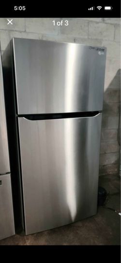 LG Stainless Steel 30”  Top Freezer Refrigerator