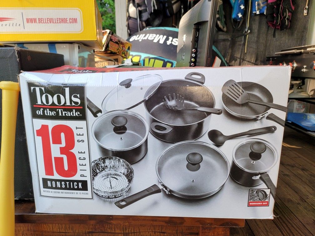 Brand New: Nonstick 13-Pc. Cookware Set 