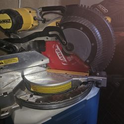 12" Dewalt Compound Miter Saw
