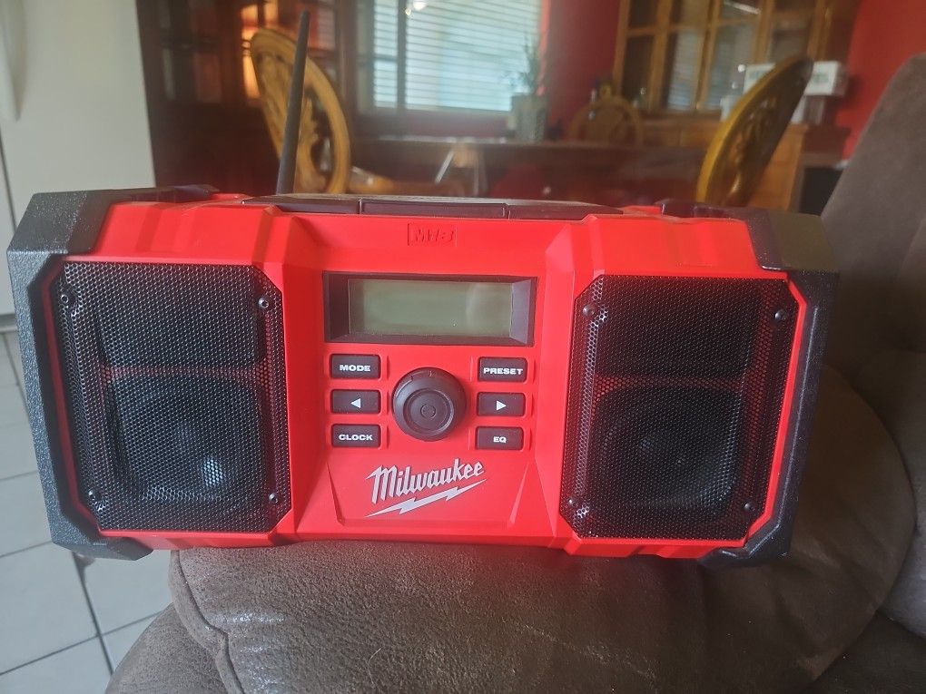 Milwaukee M18