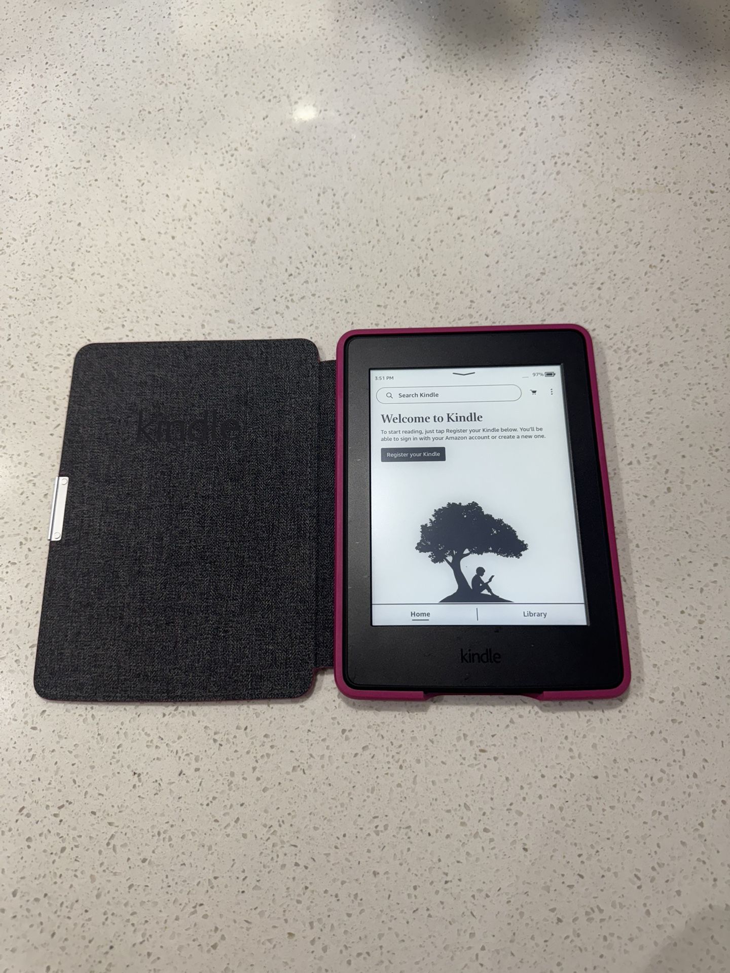 Kindle Paperwhite E-reader (Previous generation – 2015 release) - Black, 6" High-Resolution Display (300 ppi) with Built-in Light, Wi-Fi
