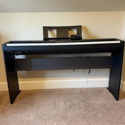 Yamaha piano 