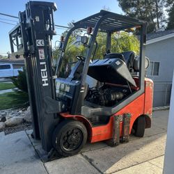 2022 Forklift 