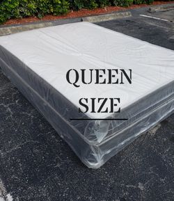 NEW QUEEN-SIZE MATTRESS & BOX SPRING - 2PC