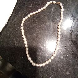 14k Pearl Necklace 