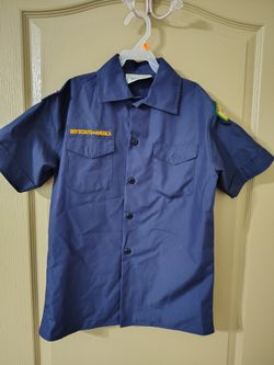 Cub scout Wolf uniform with cap and belt /size YOUTH MEDIUM