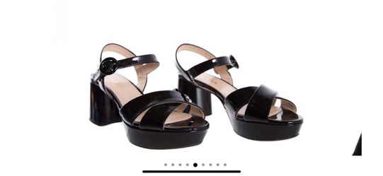 PRADA BLACK PATENT LEATHER SANDALS SZ 39