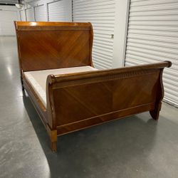 Queen Bed Frame With Mattress 