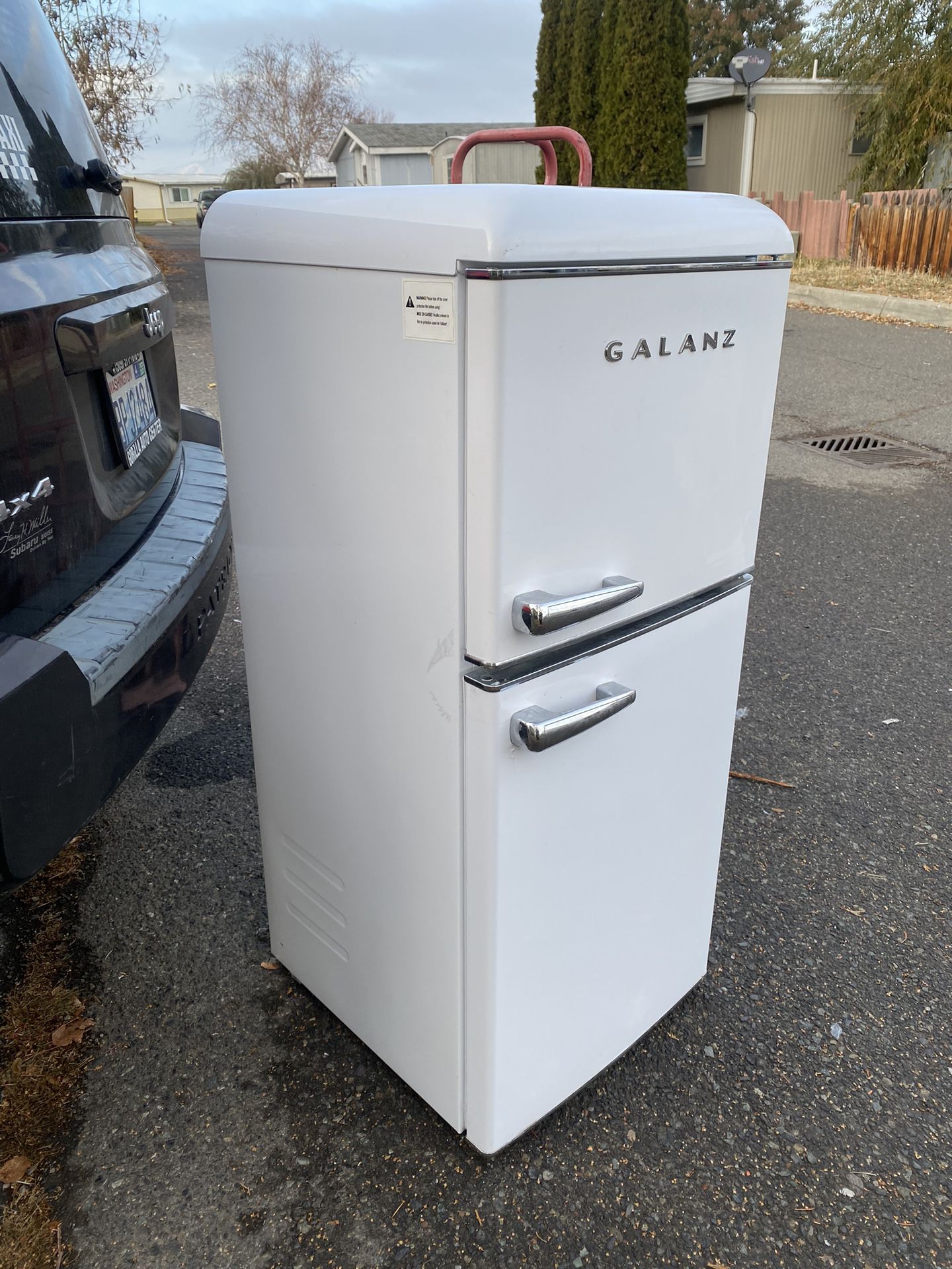 $220-Galanz medium to larger size Retro Mini Fridge 4.0 cu ft capacity with Dual Door True Freezer in white Purchased about a year ago to use while sh