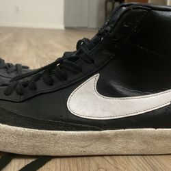 Nike Blazers Size 10.5