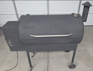 34" Traeger Wood Pellet Grill & Smoker - Works Well!