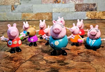 Peppa Pig 10- Mixed Figure Lot Of Friends & Family • 

