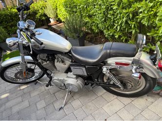 Harley-Davidson Sportster 883