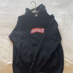 Supreme hoodie