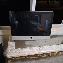 Mac Computer Desktop