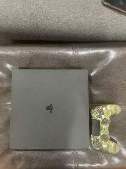 PS4 slim with PS4 Controller