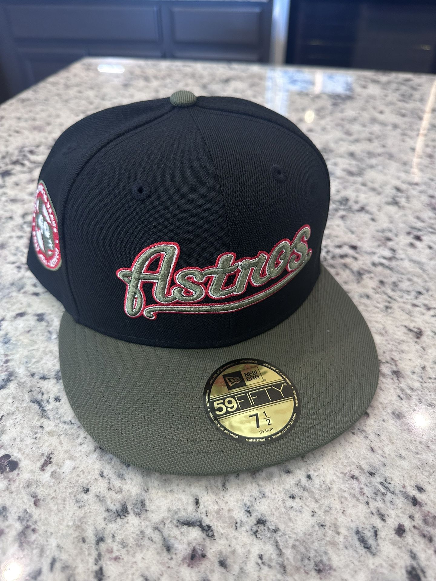 Exclusive Travis Scott Colorway Houston Astros Script Fitted Hat 59FIFTY  for Sale in El Paso, TX - OfferUp