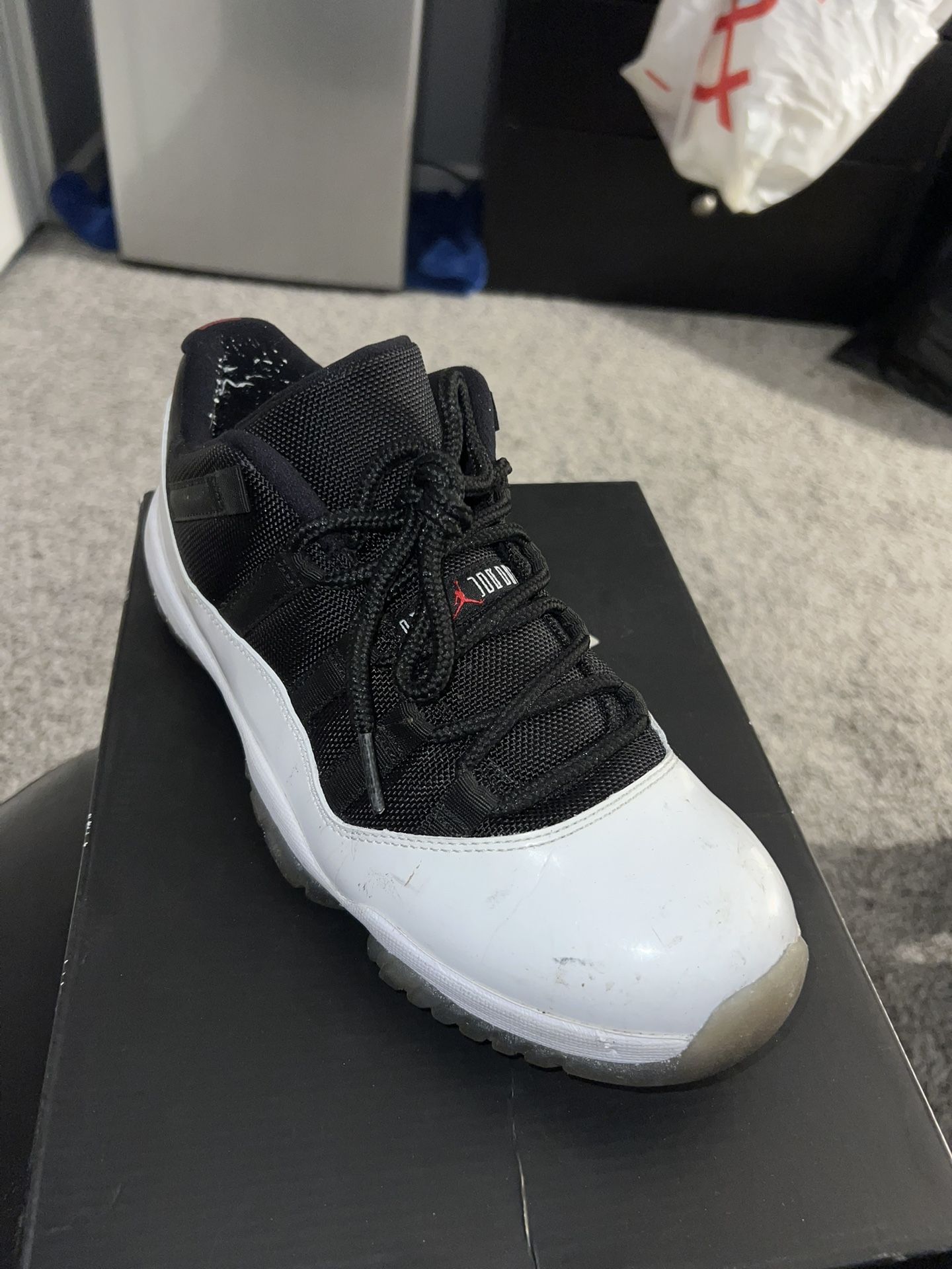 Jordan 11 Retro Low