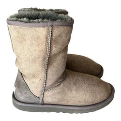 UGG Australia Short Winter Boots Women's Size 7