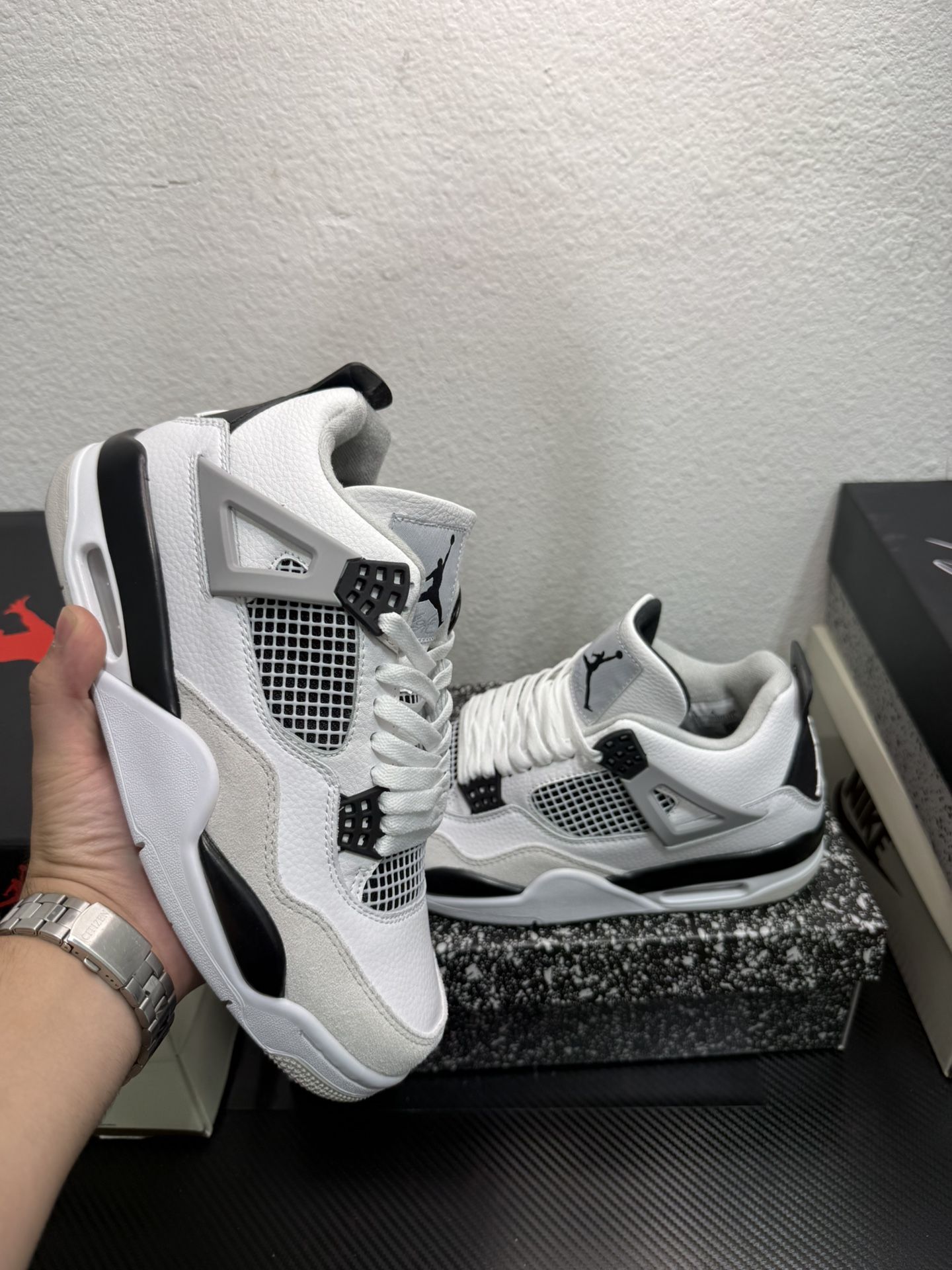 Aj4 Nike Air jordan 4 retro military black size 7,7.5,8,8.5,9,9.5,10,10.5,11,12 