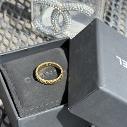 CH@NEL ring with affordable price !!!
