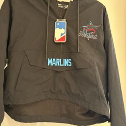 Miami Marlins Women’s Small Half Zip With Hood NEW by Pro Standard 