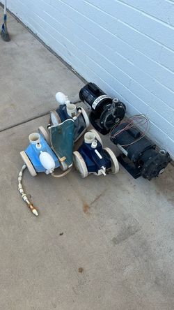 3 Polaris pool cleaners 2 booster pumps